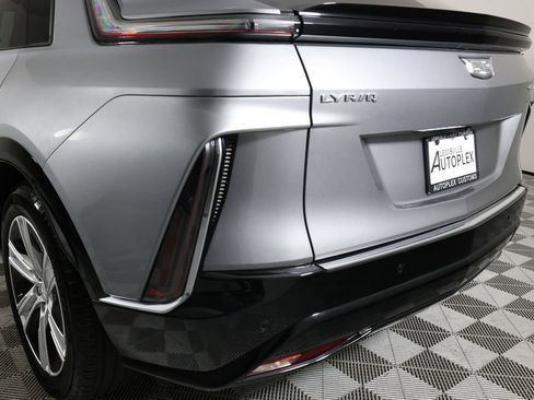 Used 2024 Cadillac Lyriq Tech RWD image 42