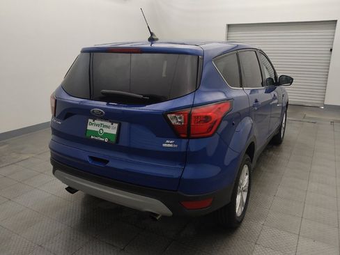 Used 2019 Ford Escape SE image 7