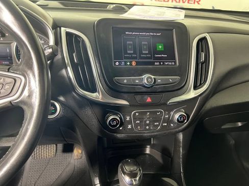 Used 2020 Chevrolet Equinox LT FWD image 18