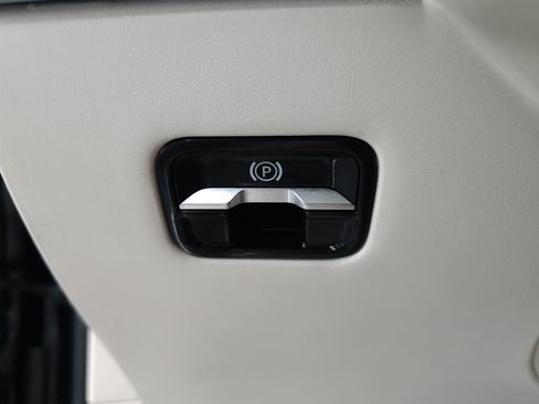 Certified 2023 Mercedes-Benz S 500 4MATIC image 10