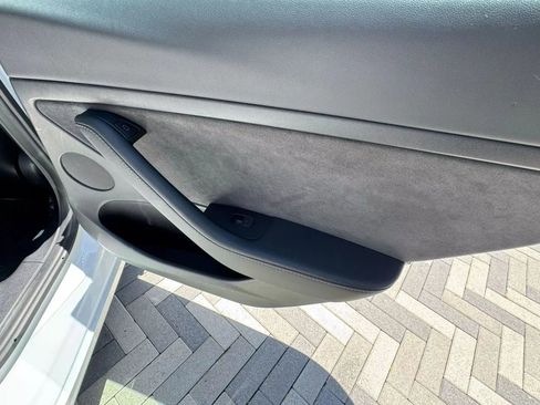 Used 2023 Tesla Model 3 Standard Range image 21