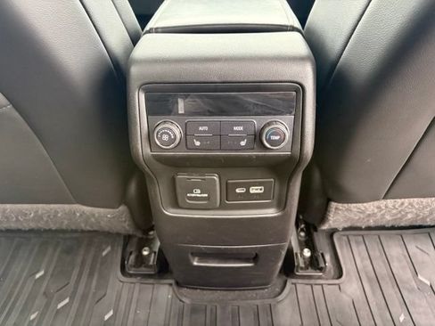 Used 2020 GMC Acadia Denali w/ Denali Ultimate Package AWD/4WD image 19