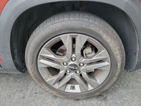 Used 2022 Kia Seltos S FWD image 4