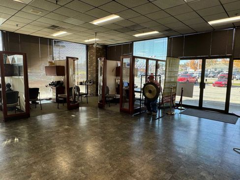 Used 2017 GMC Terrain SLE w/ Technology Package image 30