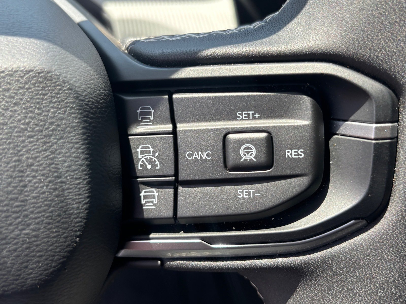 Used 2026 Jeep Cherokee Limited AWD/4WD image 23