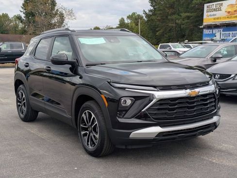 New 2026 Chevrolet TrailBlazer LT w/ Convenience Package image 2