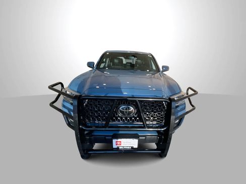 Used 2019 Toyota Tacoma TRD Off-Road AWD/4WD image 3