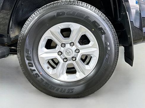 Used 2019 Toyota 4Runner SR5 Premium AWD/4WD image 33