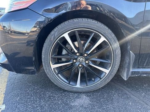 Used 2019 Toyota Camry XSE image 18