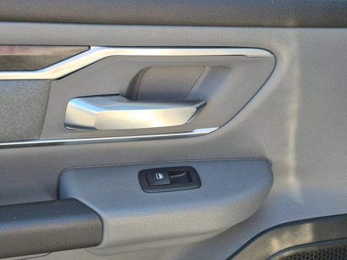 Used 2019 RAM 1500 Big Horn AWD/4WD image 25
