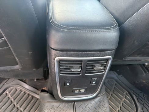 Used 2022 Dodge Charger SXT w/ Leather Interior Group RWD image 11