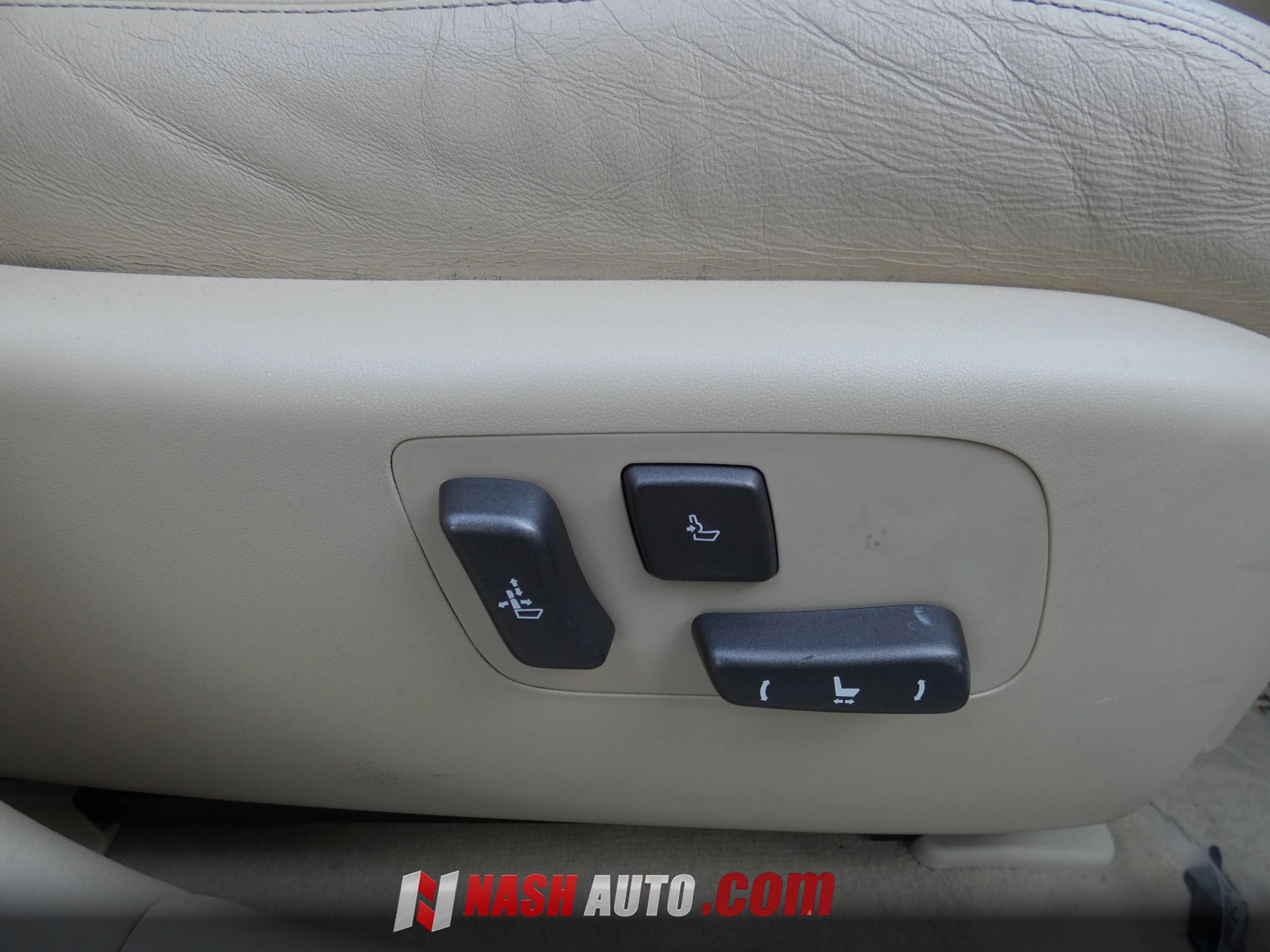 Used 2012 Lexus LS 460 w/ Luxury Value Edition RWD image 30
