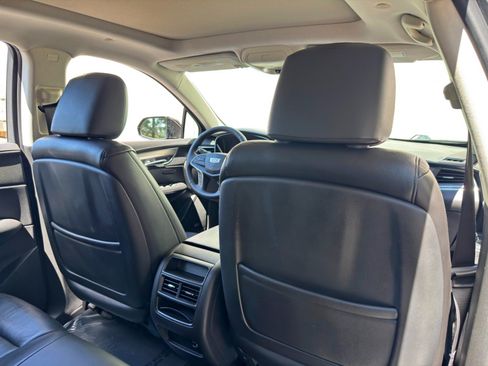 Used 2017 Cadillac XT5 Luxury w/ Driver Awareness Package FWD image 36