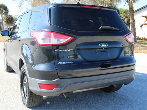 Used 2015 Ford Escape S image 4