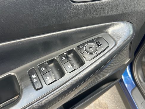 Used 2019 Hyundai Santa Fe SE FWD image 13