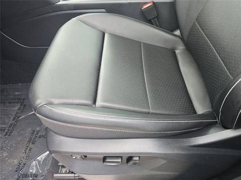 Used 2023 Volkswagen Atlas SE w/ Panoramic Sunroof Package FWD image 18