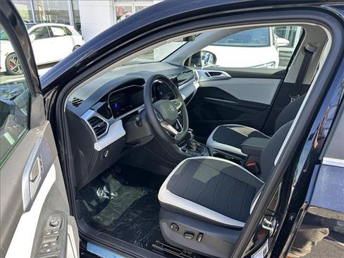 New 2026 Volkswagen Taos SE AWD/4WD image 11