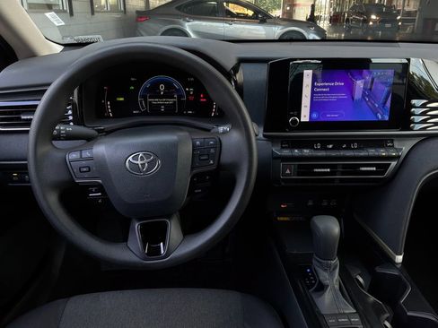 Used 2026 Toyota Camry LE FWD image 14
