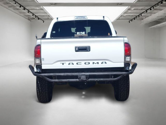 Used 2021 Toyota Tacoma TRD Off-Road w/ TRD Premium Off Road Package AWD/4WD image 5