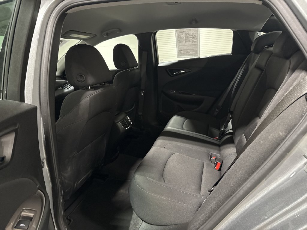 Used 2025 Chevrolet Malibu LT FWD image 22