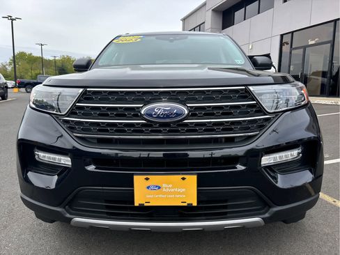 Certified 2023 Ford Explorer XLT w/ Equipment Group 202A AWD/4WD image 5
