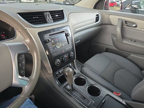 Used 2016 Chevrolet Traverse LT w/ Style and Technology Package image 22