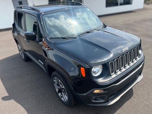 Used 2018 Jeep Renegade Latitude w/ Cold Weather Group AWD/4WD image 6