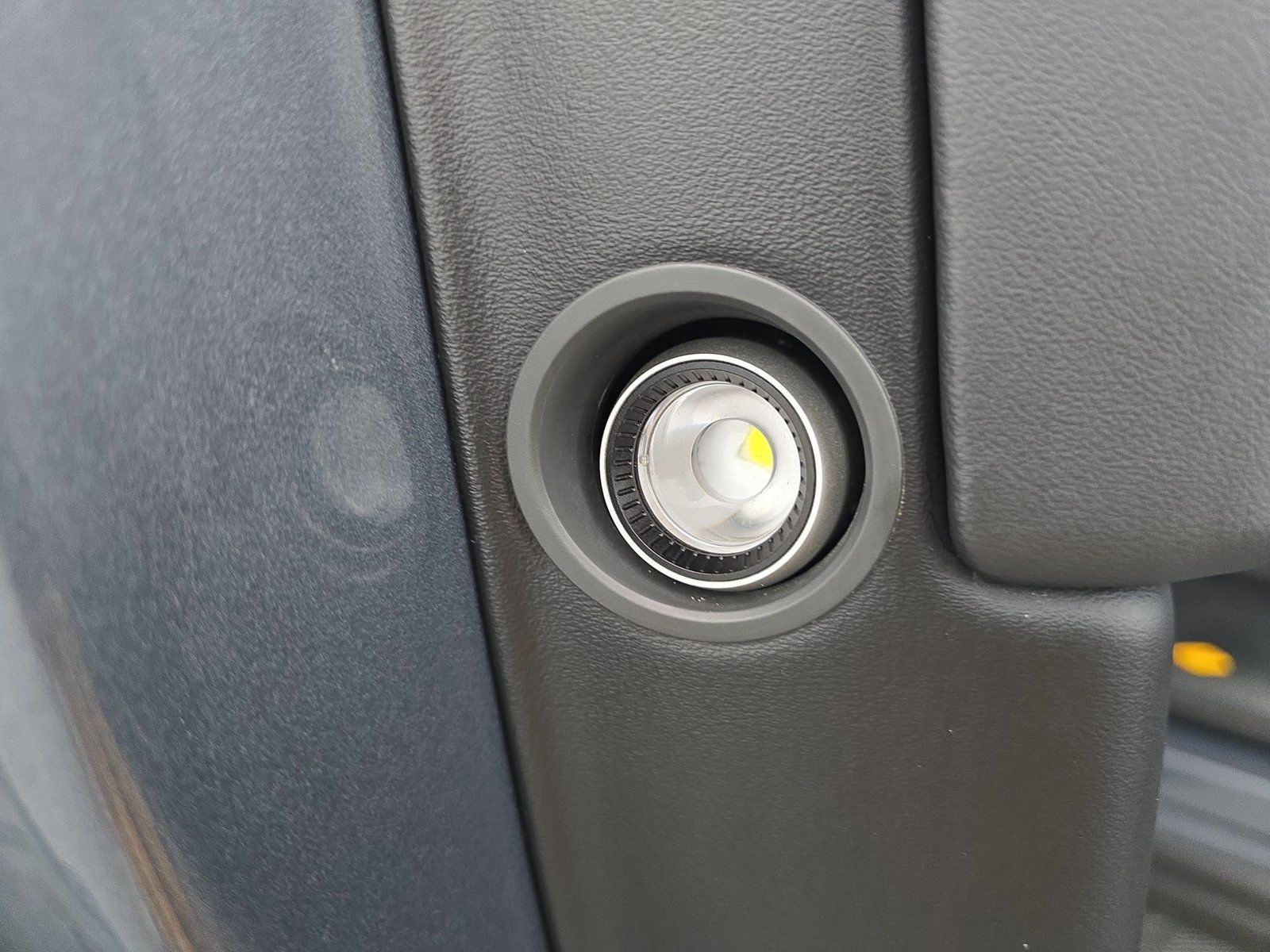 Used 2022 Rivian R1S Launch Edition Quad AWD/4WD image 32