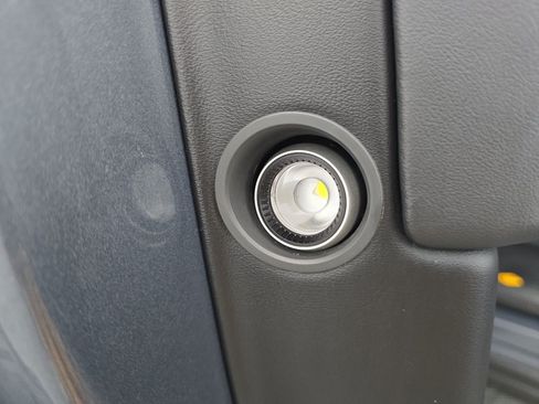 Used 2022 Rivian R1S Launch Edition Quad AWD/4WD image 32