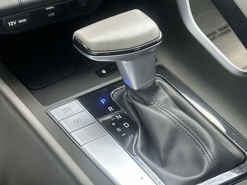 Used 2025 Hyundai Elantra Sport FWD image 27
