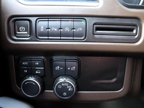 Used 2021 Chevrolet Tahoe LT image 40