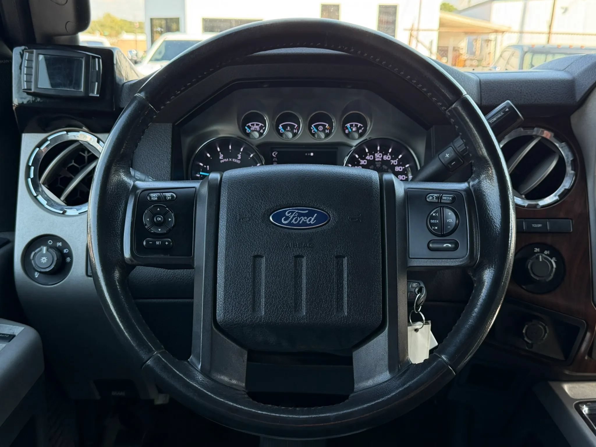 Used 2013 Ford F450 Lariat w/ Lariat Ultimate Pkg AWD/4WD image 28