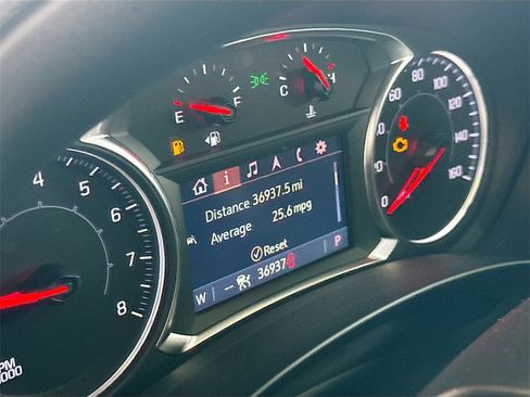 Used 2024 GMC Terrain AT4 image 10