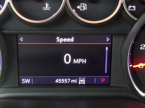 Used 2022 Chevrolet Silverado 3500 LT w/ Convenience Package image 21