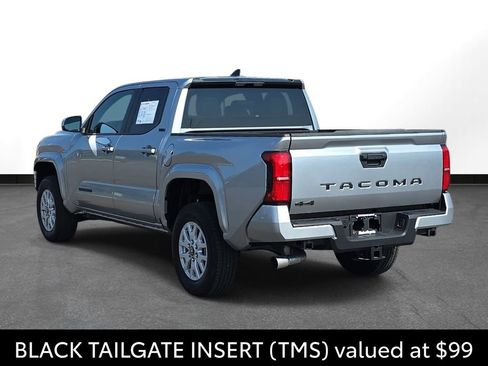 Used 2025 Toyota Tacoma SR5 AWD/4WD image 8