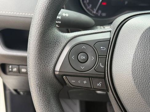 Used 2025 Toyota RAV4 XLE w/ Convenience Package FWD image 17