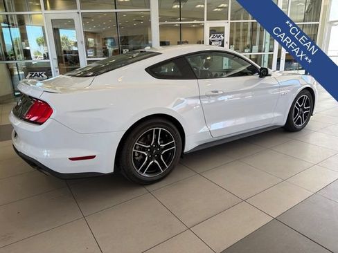 Used 2019 Ford Mustang GT Premium RWD image 3