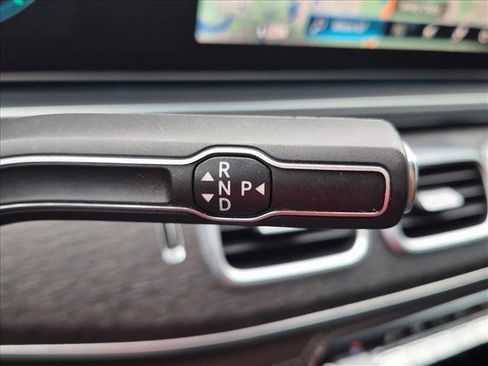 Used 2022 Mercedes-Benz GLS 580 4MATIC image 15