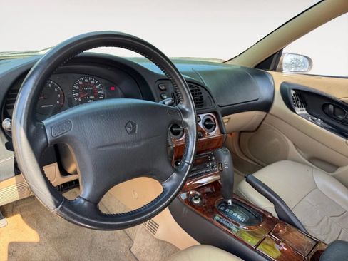 Used 1999 Chrysler Sebring LXi FWD image 11