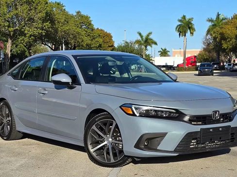 Used 2022 Honda Civic Touring image 5