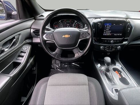 Used 2022 Chevrolet Traverse LT FWD image 6