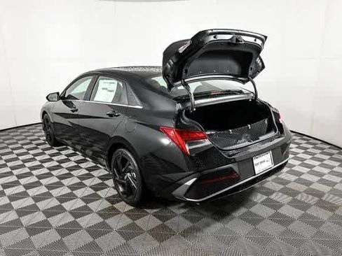 New 2026 Hyundai Elantra SEL Sport Premium image 13