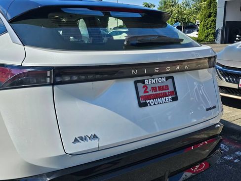 Used 2023 Nissan Ariya FWD image 10