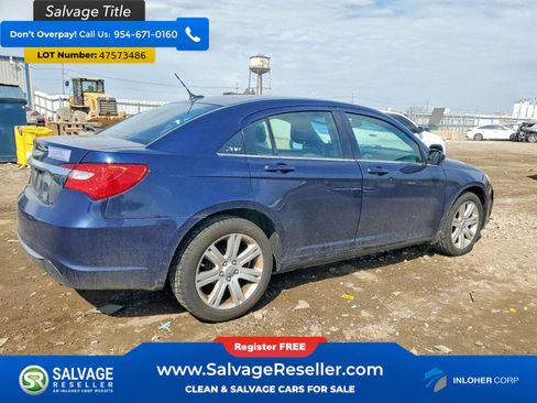 Used 2013 Chrysler 200 Touring image 4