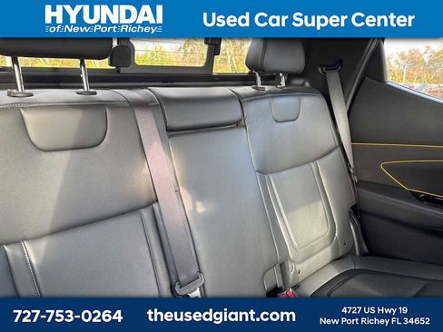 Used 2023 Hyundai Santa Cruz Limited image 11