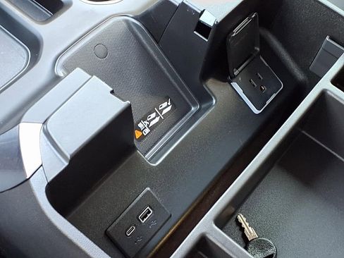 Used 2025 Chevrolet Silverado 1500 LT Trail Boss w/ Convenience Package II image 16