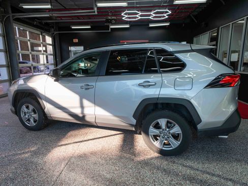 Used 2025 Toyota RAV4 XLE image 2