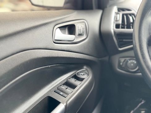 Used 2013 Ford Escape SEL image 35