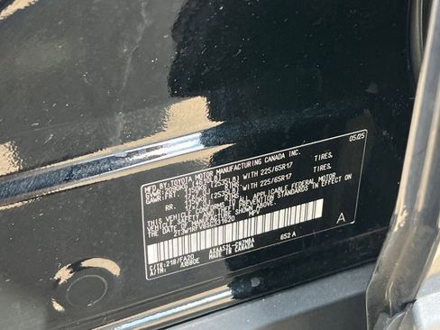 Used 2025 Toyota RAV4 XLE w/ Weather Package image 29