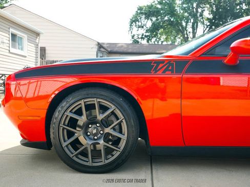 Used 2017 Dodge Challenger R/T w/ Quick Order Package 22P T/A RWD image 4